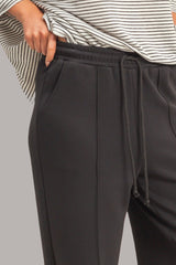 Straight-Leg Scuba Pintucked Sweatpants | Forever 21 Women