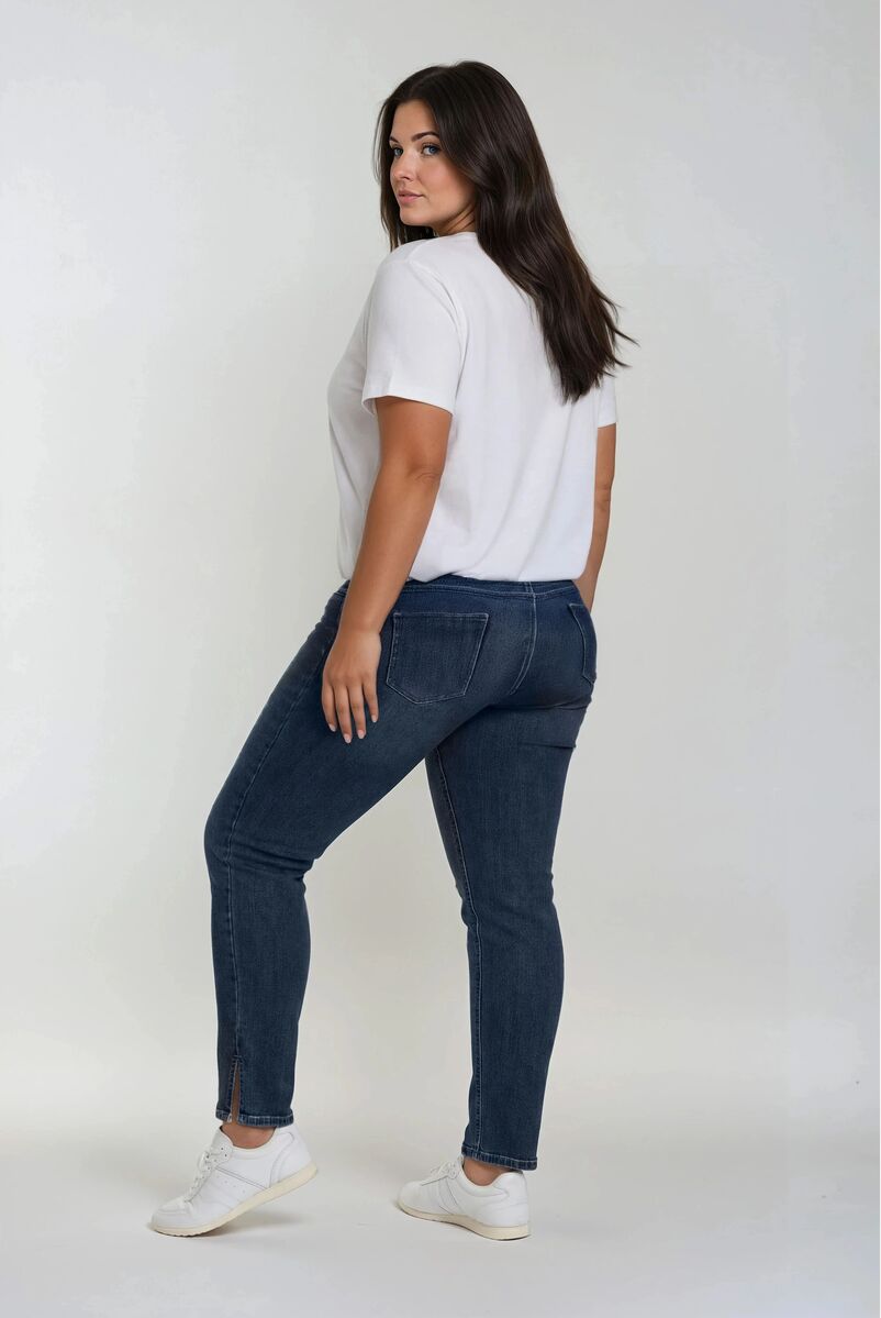 Plus Size Vented-Hem Ankle Jeans | Forever 21 Women