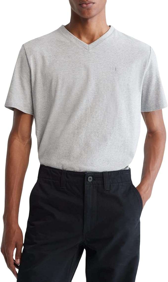 Short Sleeves Smooth Solid V-Neck Tee | Forever 21 Men